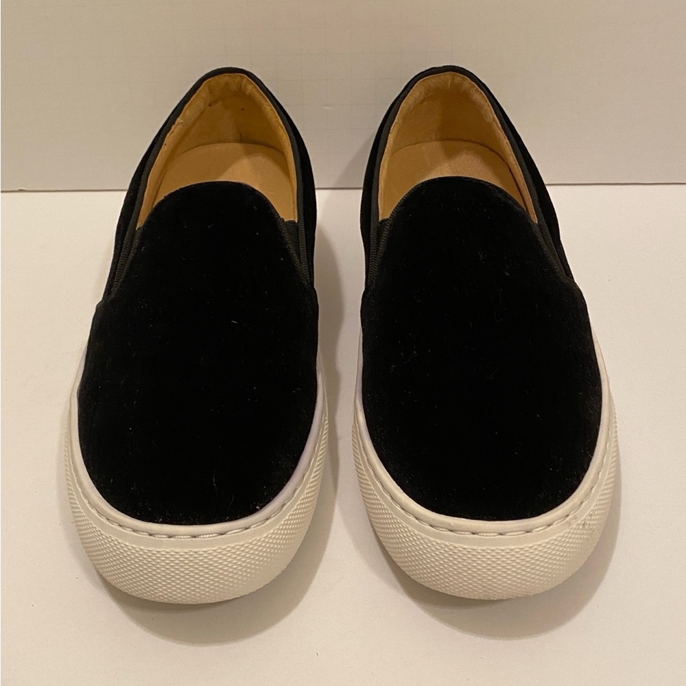 Journey West Women's Fashion Velvet Sneakers with Embroidery Comfortable Slip-On